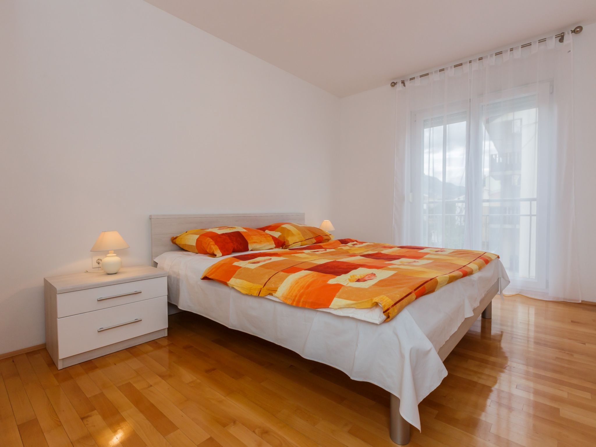 Zonnig appartement met 2 slaapkamers vlakbij zee in Kaštela - foto 4