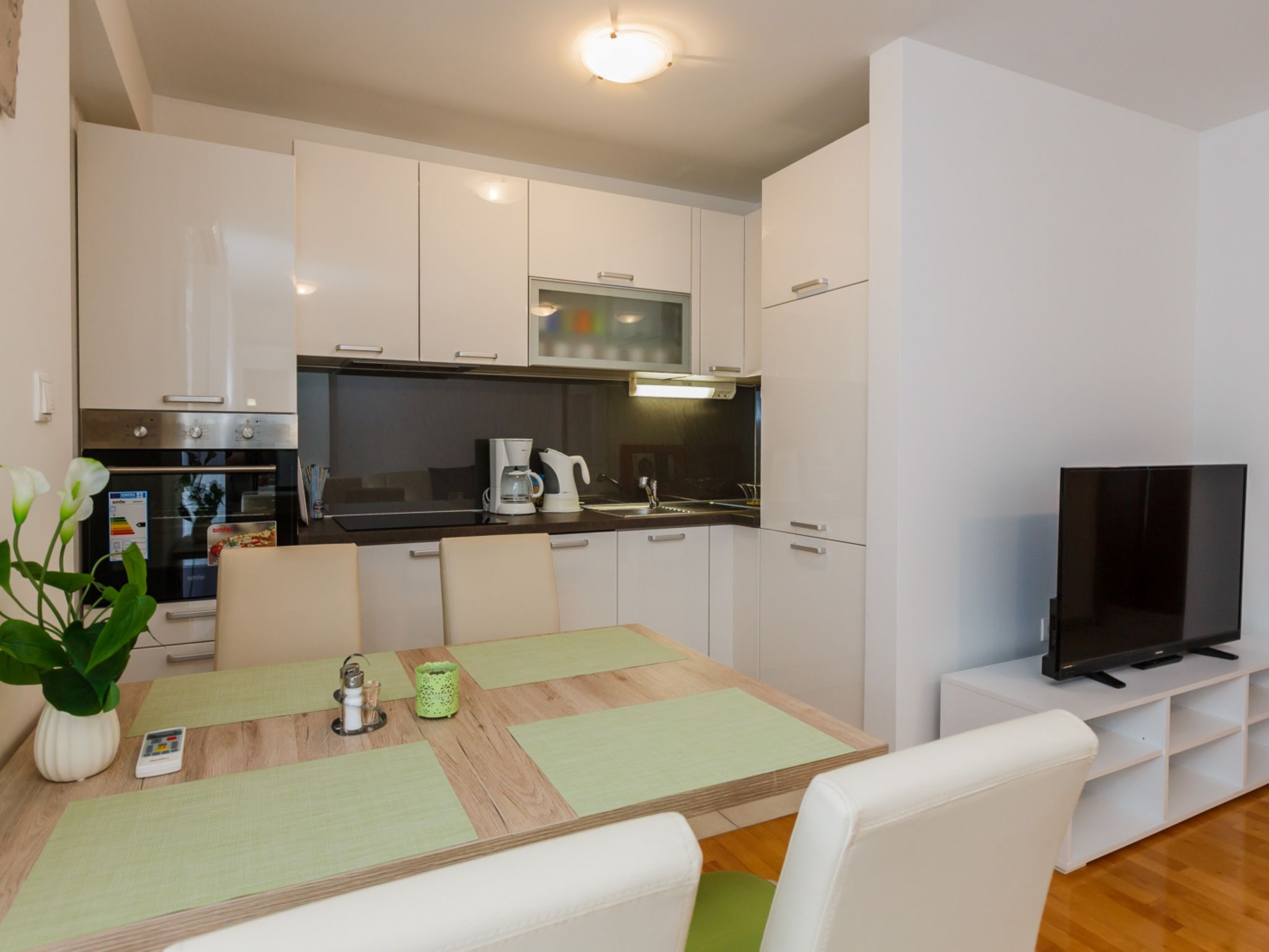 Zonnig appartement met 2 slaapkamers vlakbij zee in Kaštela - foto 10