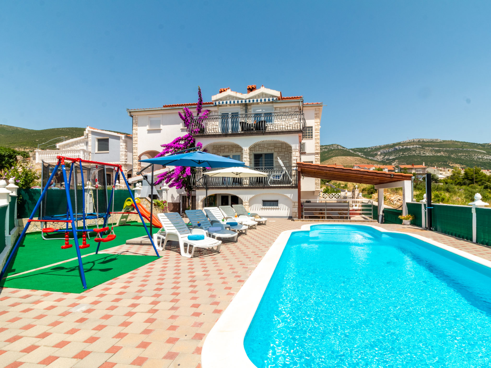 Vakantiehuis met privé zwembad in Kastela (Kroatië) voor 10 personen