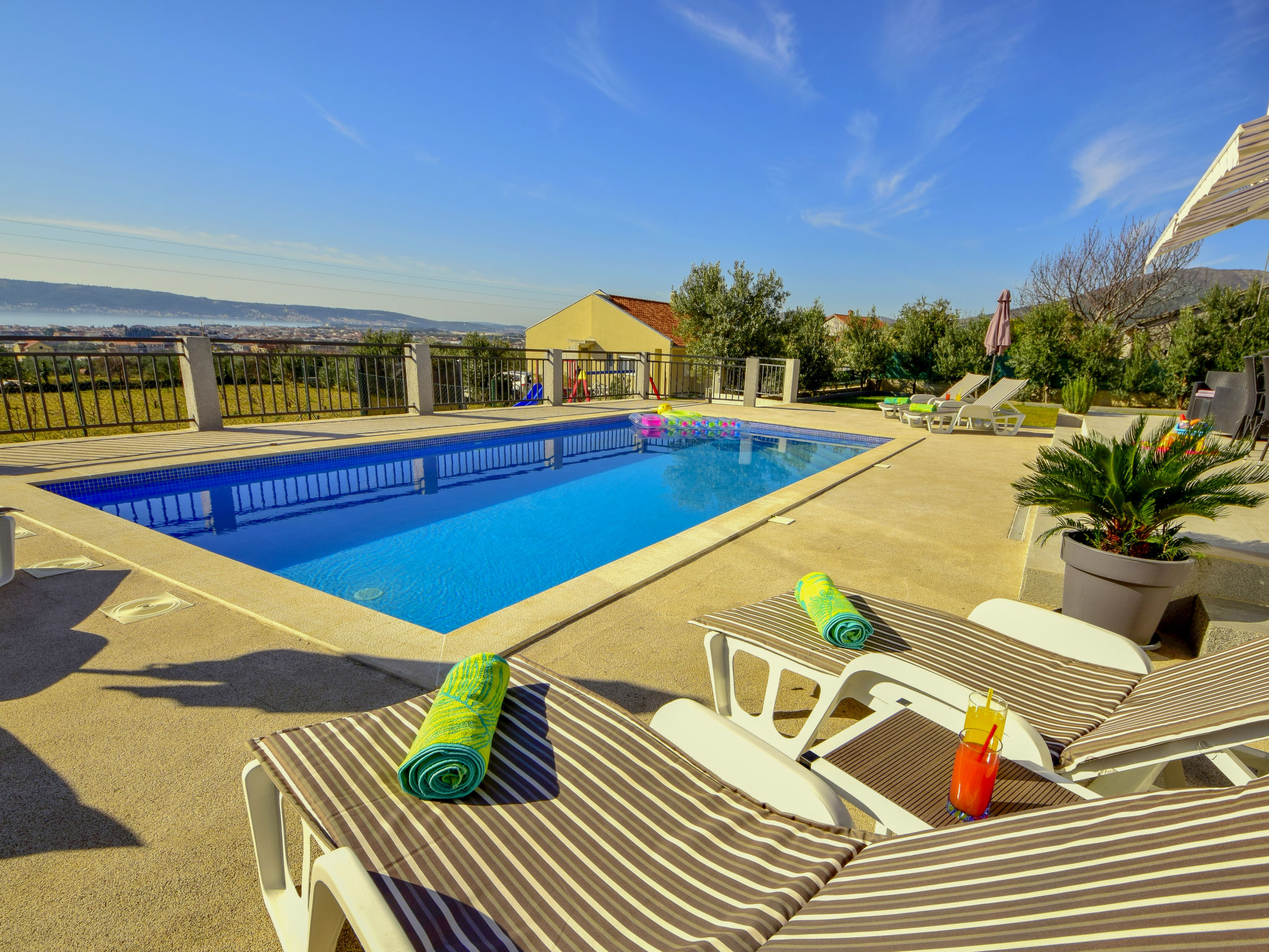 Aurora — Pool Outdoor (4 of 59)