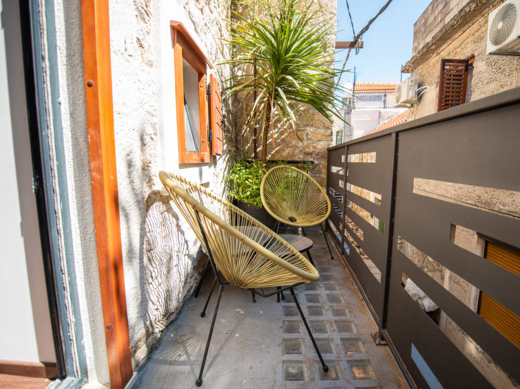 Search and Stay destination Kaštel Lukšić, Splitsko-dalmatinska županija - Croatia from AU$ 315. Celista stone house