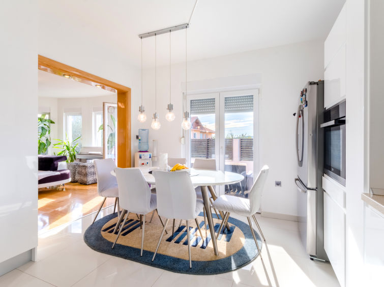 Search and Stay destination Kaštel Sućurac, Splitsko-dalmatinska županija - Croatia from AU$ 508. QUEEN AHN (SPY250)