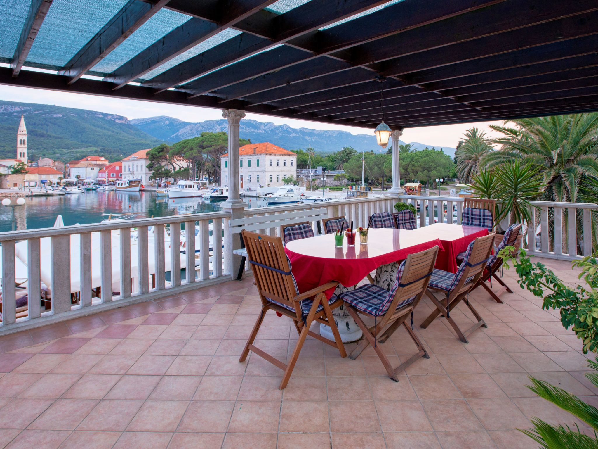 Villa Radovani mit privatem Pool und Panoramablick aufs Meer, Jelsa, Insel Hvar