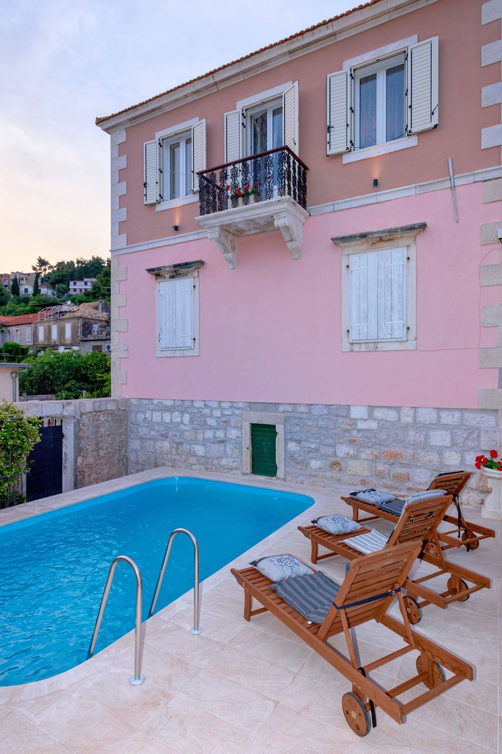 Villa Radovani mit privatem Pool und Panoramablick aufs Meer, Jelsa, Insel Hvar-Image-tags.info