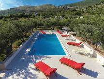Villa Rimac: Ruim vakantiehuis voor 12 personen met privézwembad bij Kaštela - thumbnail 3