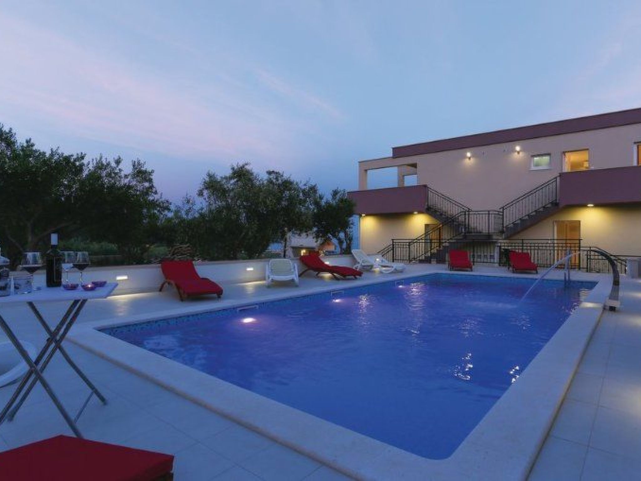 Villa Rimac in Kastel Stafilic mit Garten, Grill-Dedans