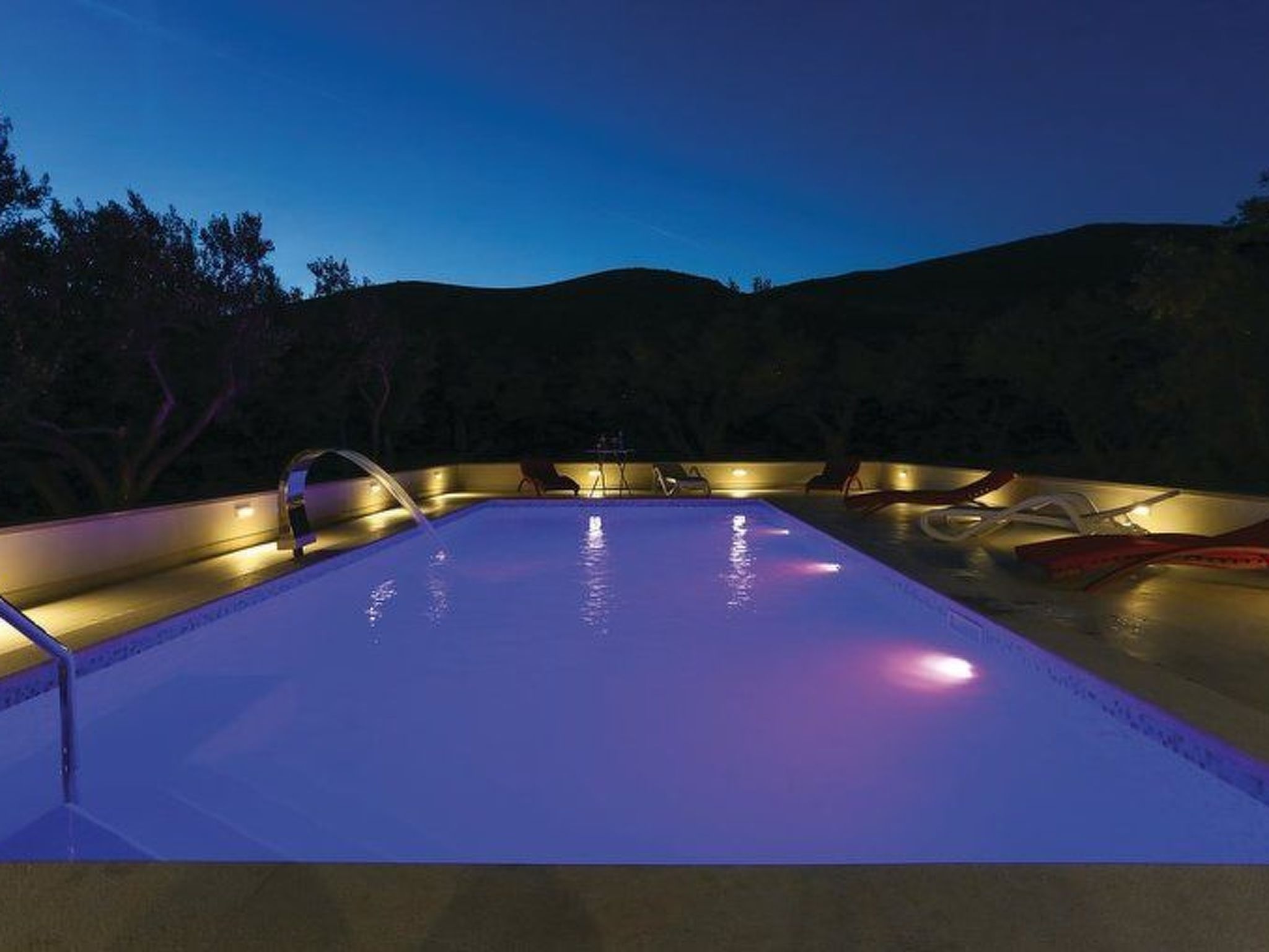 Villa Rimac in Kastel Stafilic mit Garten, Grill-Dedans