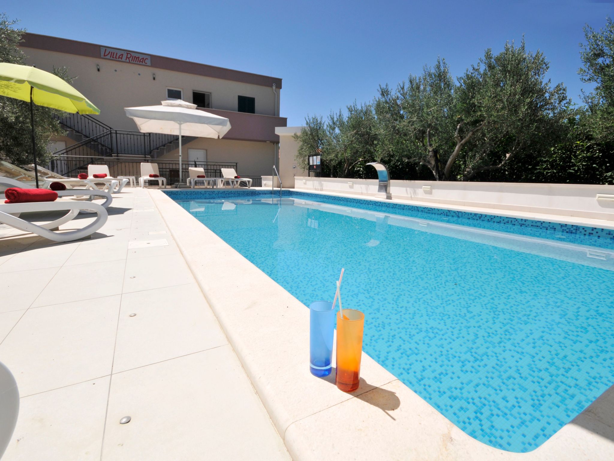 Villa Rimac in Kastel Stafilic mit Garten, Grill-Dedans