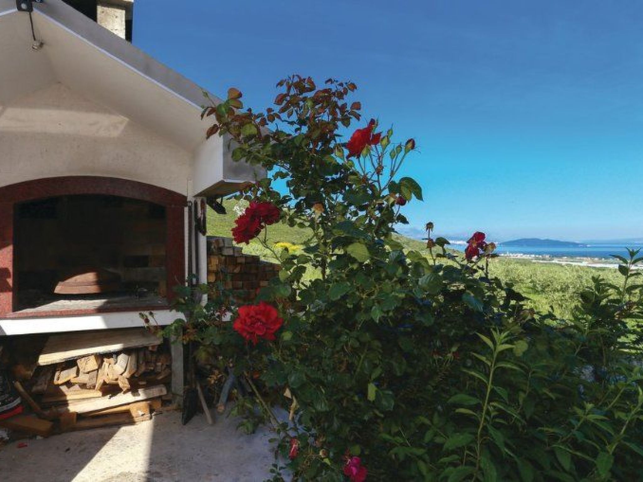 Villa Rimac in Kastel Stafilic mit Garten, Grill-Dedans