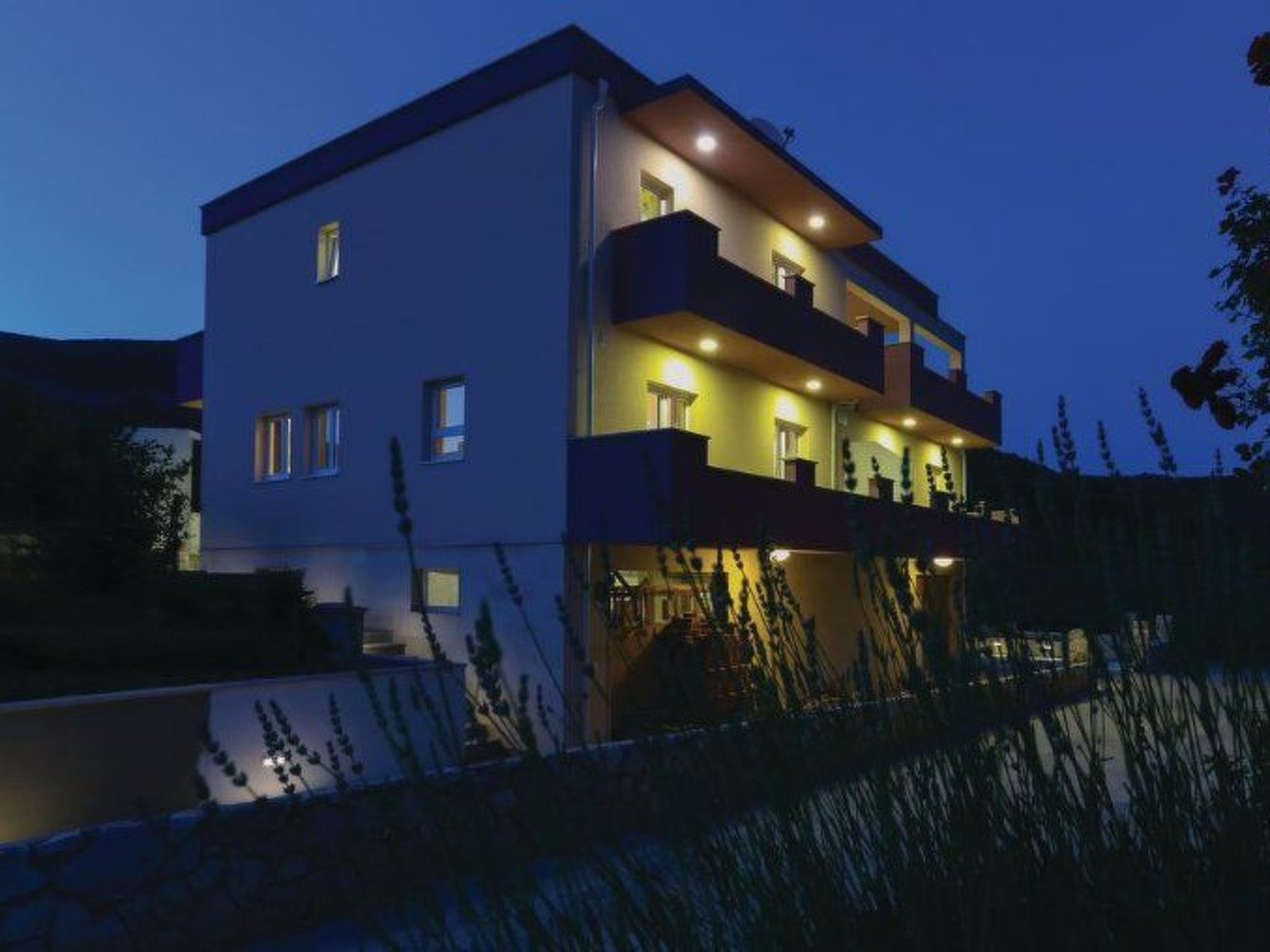 Villa Rimac in Kastel Stafilic mit Garten, Grill-Dedans