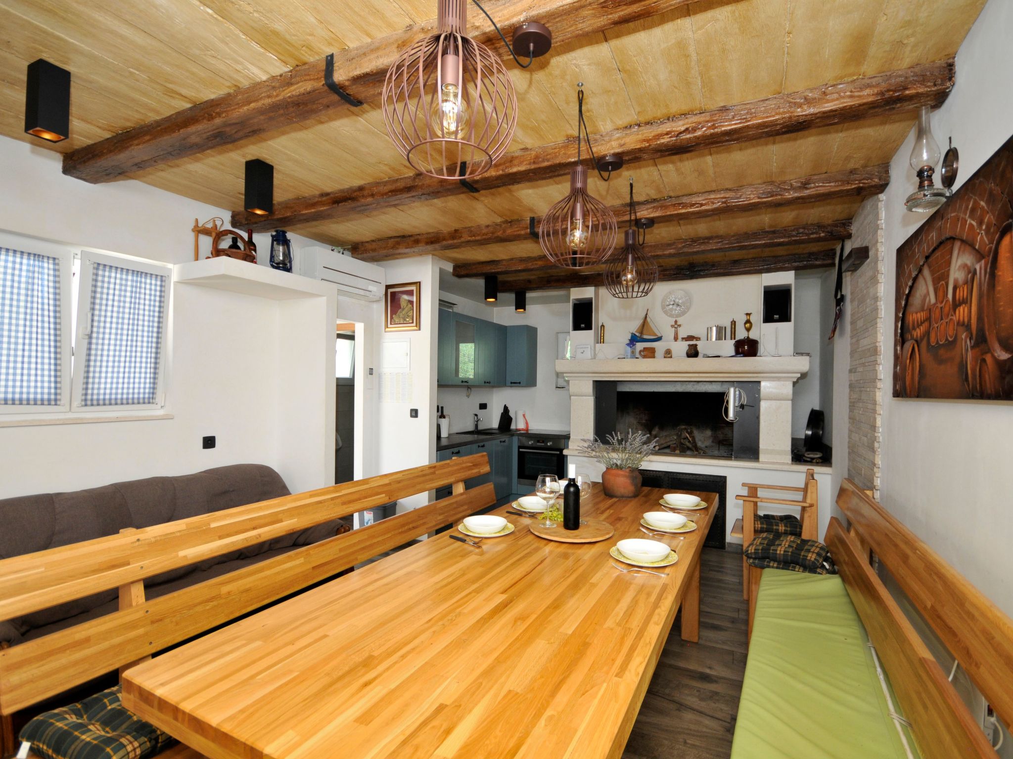 Villa Rimac in Kastel Stafilic mit Garten, Grill-Dedans