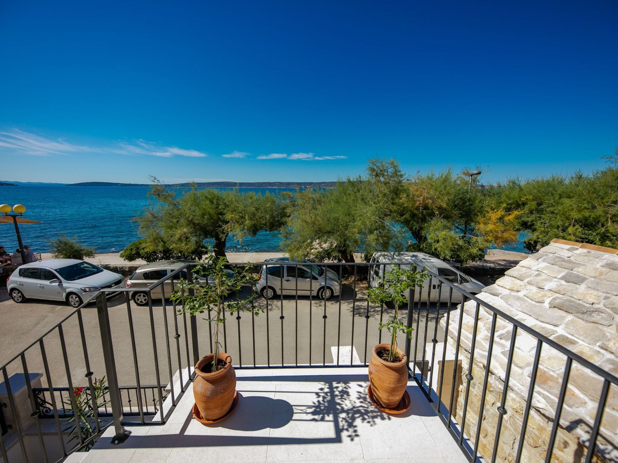 Villa Bante an der Strandpromenade – Kastel Luksic – Mitteldalmatien