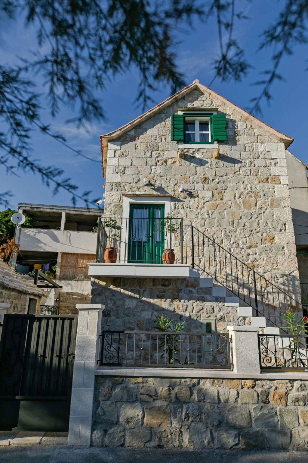 Villa Bante an der Strandpromenade — view 1 of 37