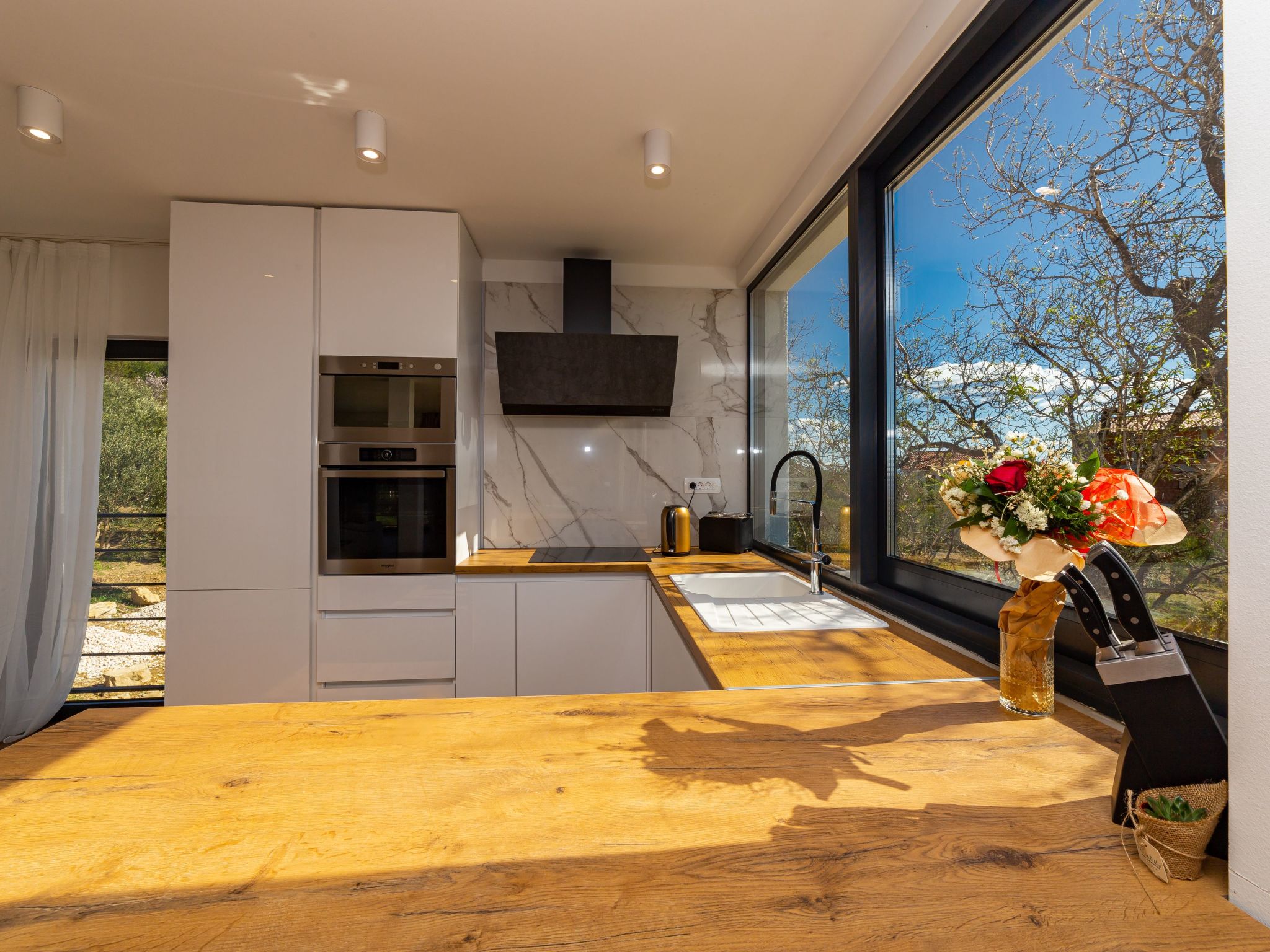 Haus für 9 Personen und 1 Kind in Kastel Luksic-Binnen