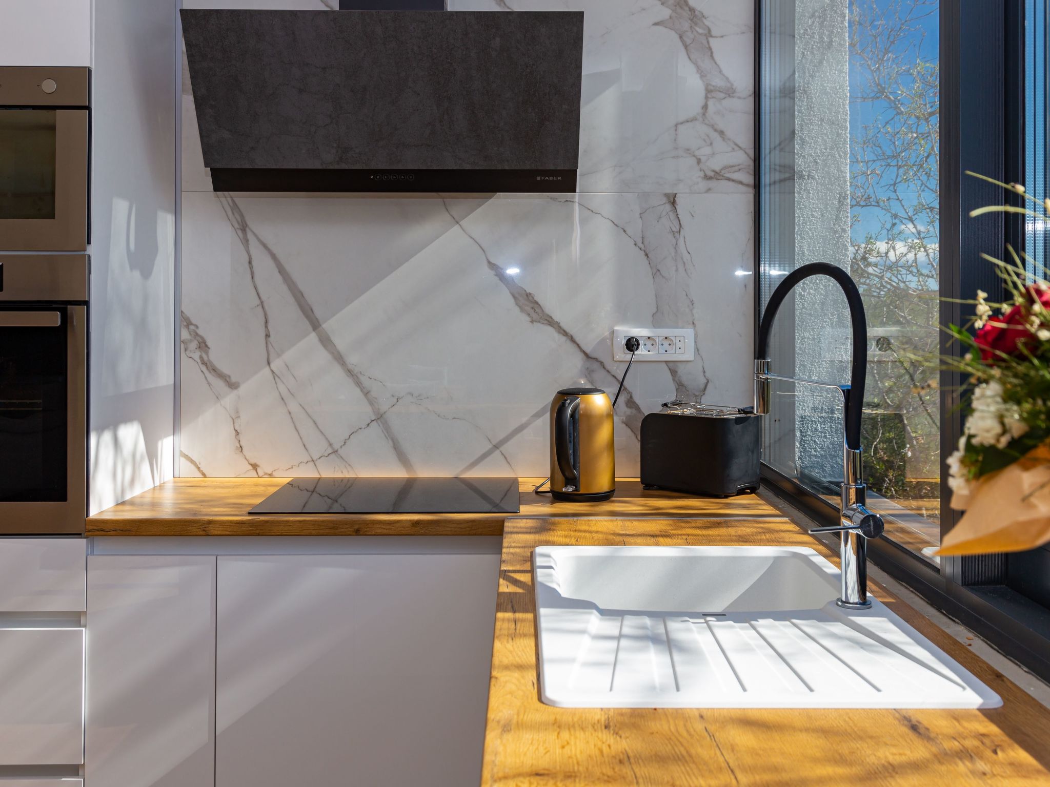 Haus für 9 Personen und 1 Kind in Kastel Luksic-Binnen