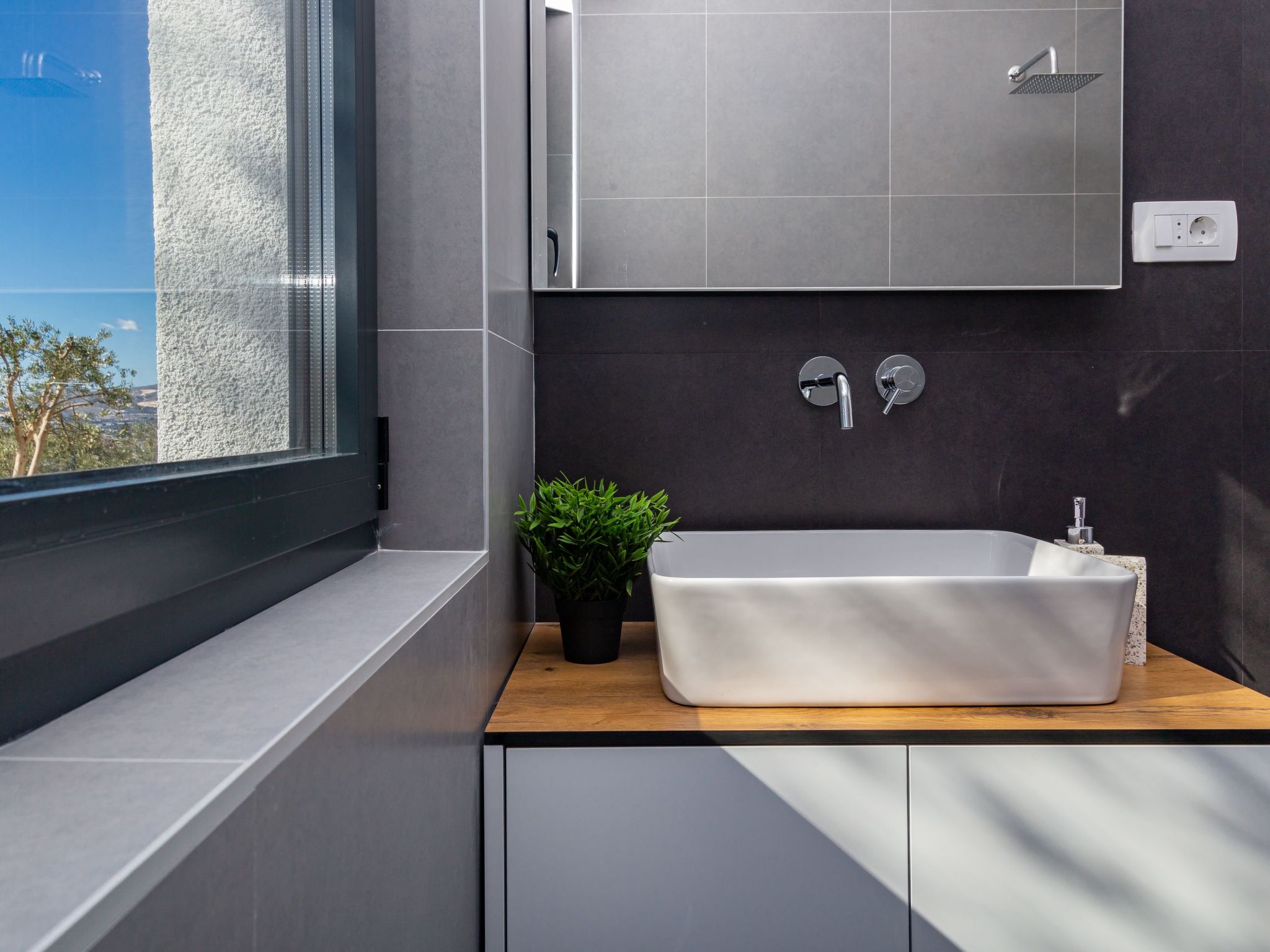 Haus für 9 Personen und 1 Kind in Kastel Luksic-Binnen