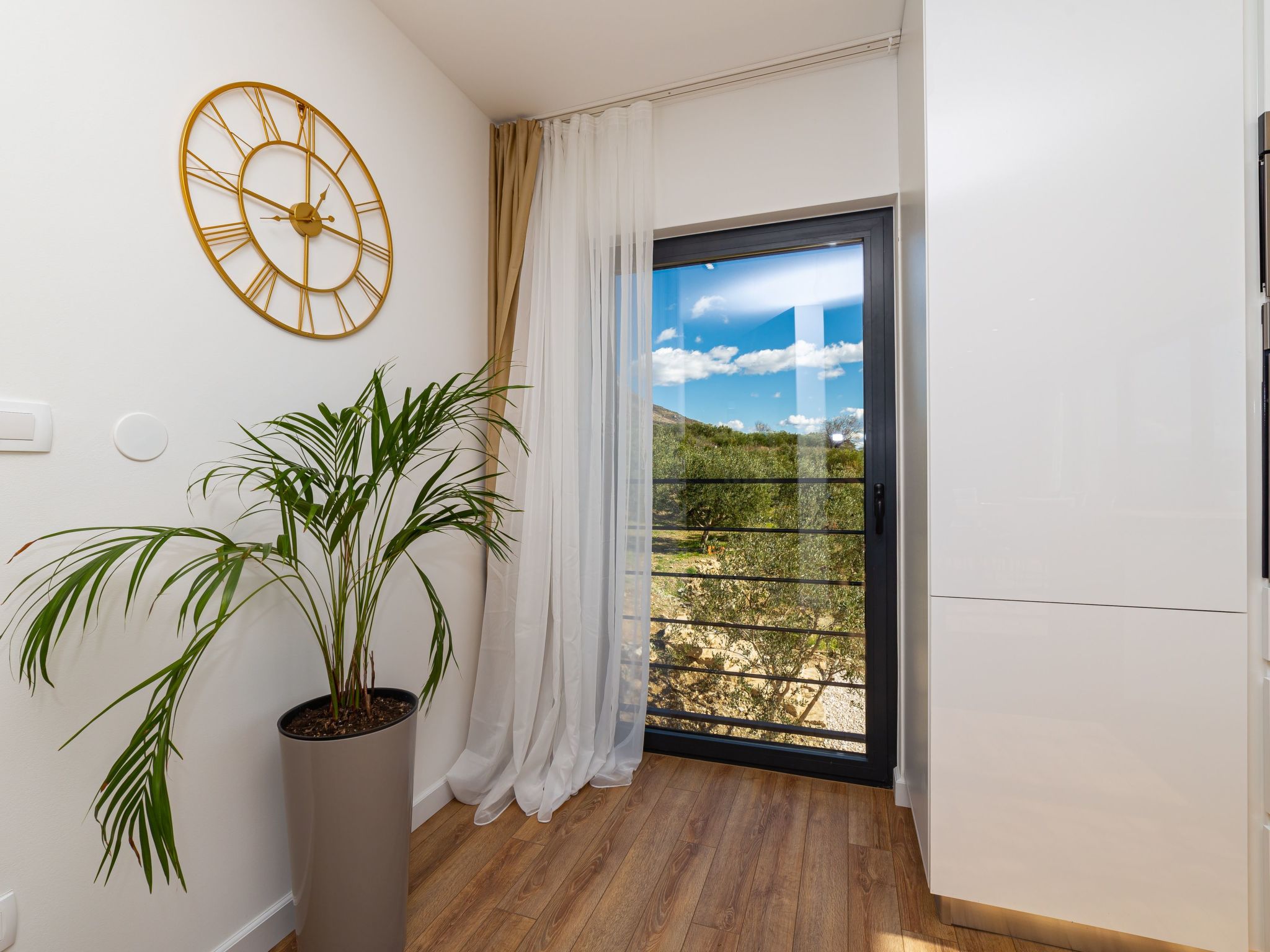 Haus für 9 Personen und 1 Kind in Kastel Luksic-Binnen