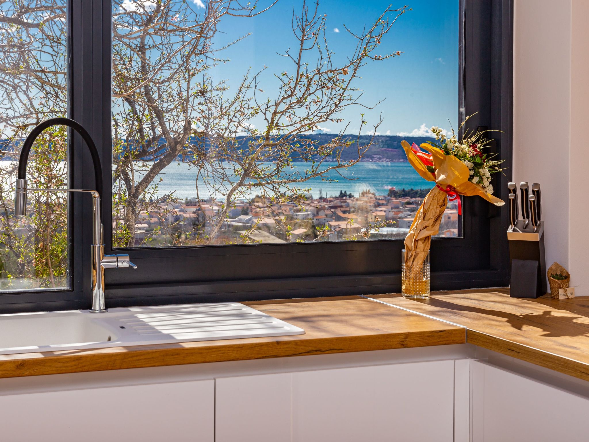 Haus für 9 Personen und 1 Kind in Kastel Luksic-Binnen