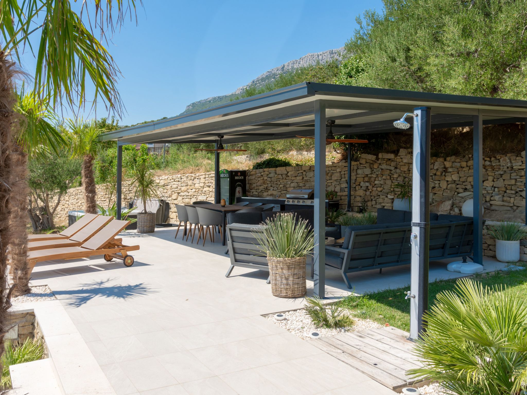 Haus für 9 Personen und 1 Kind in Kastel Luksic-Binnen