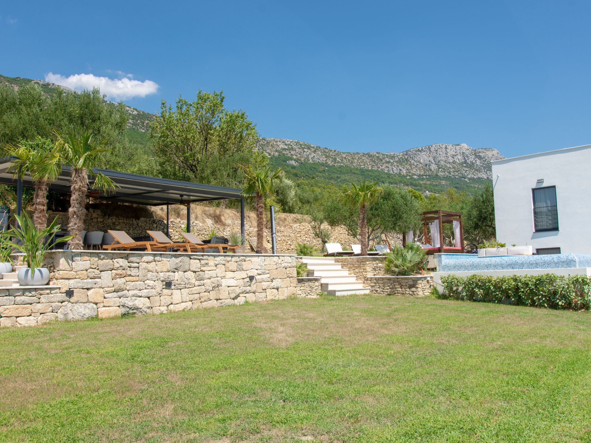 Haus für 9 Personen und 1 Kind in Kastel Luksic-Binnen