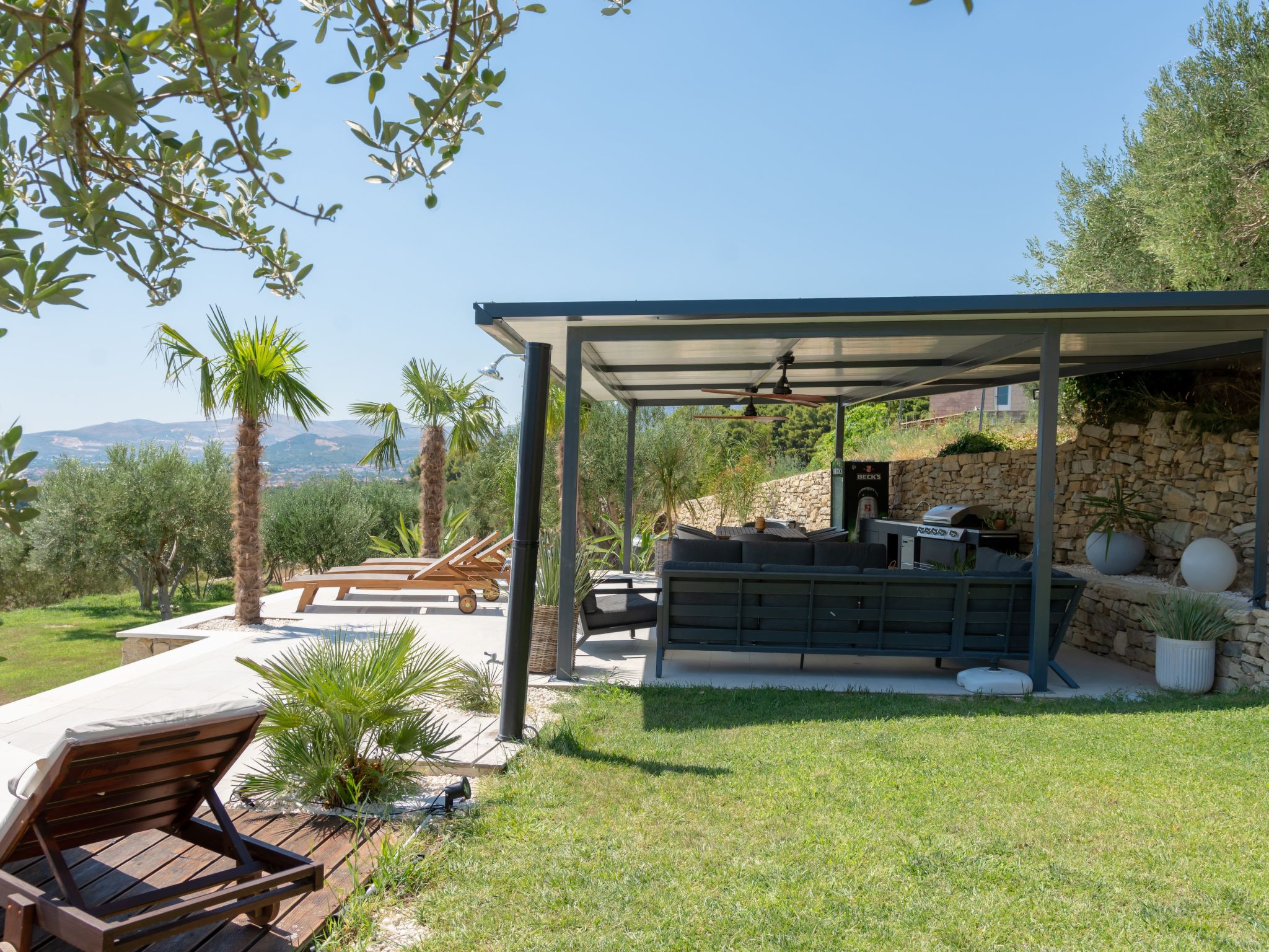 Haus für 9 Personen und 1 Kind in Kastel Luksic-Binnen