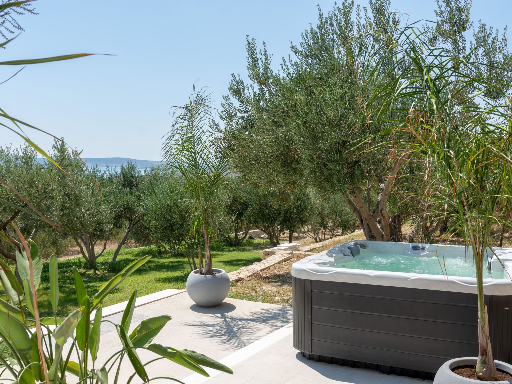 Haus für 9 Personen und 1 Kind in Kastel Luksic-Binnen