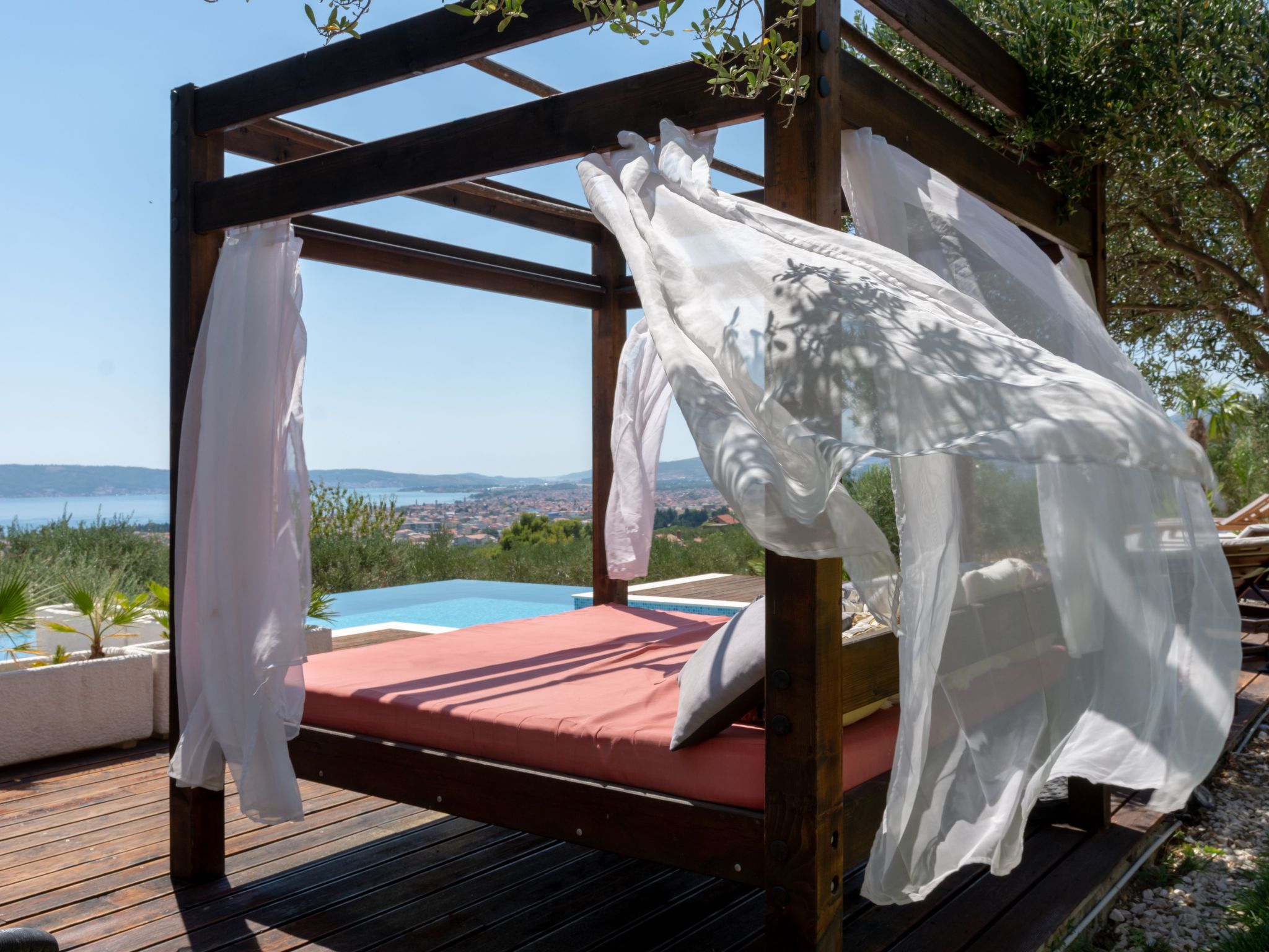 Haus für 9 Personen und 1 Kind in Kastel Luksic-Binnen