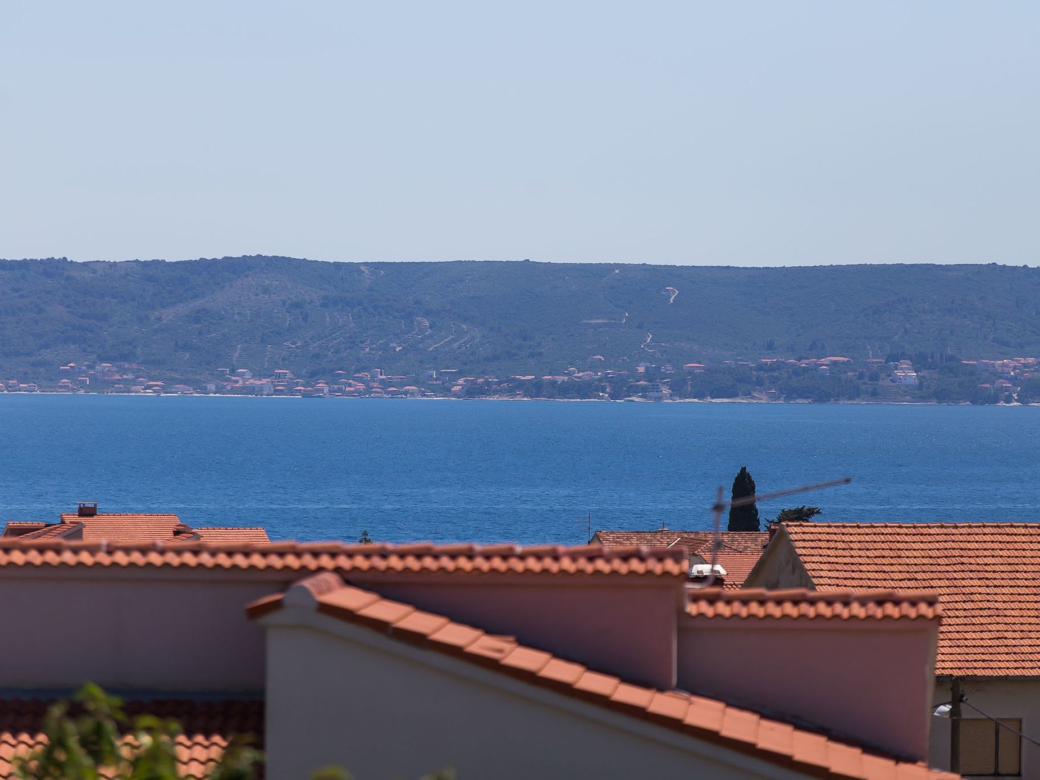 Moderne Meerblick ap.1 mit Pool und Terrasse bbq in der Nähe von Split Trogir-Binnen