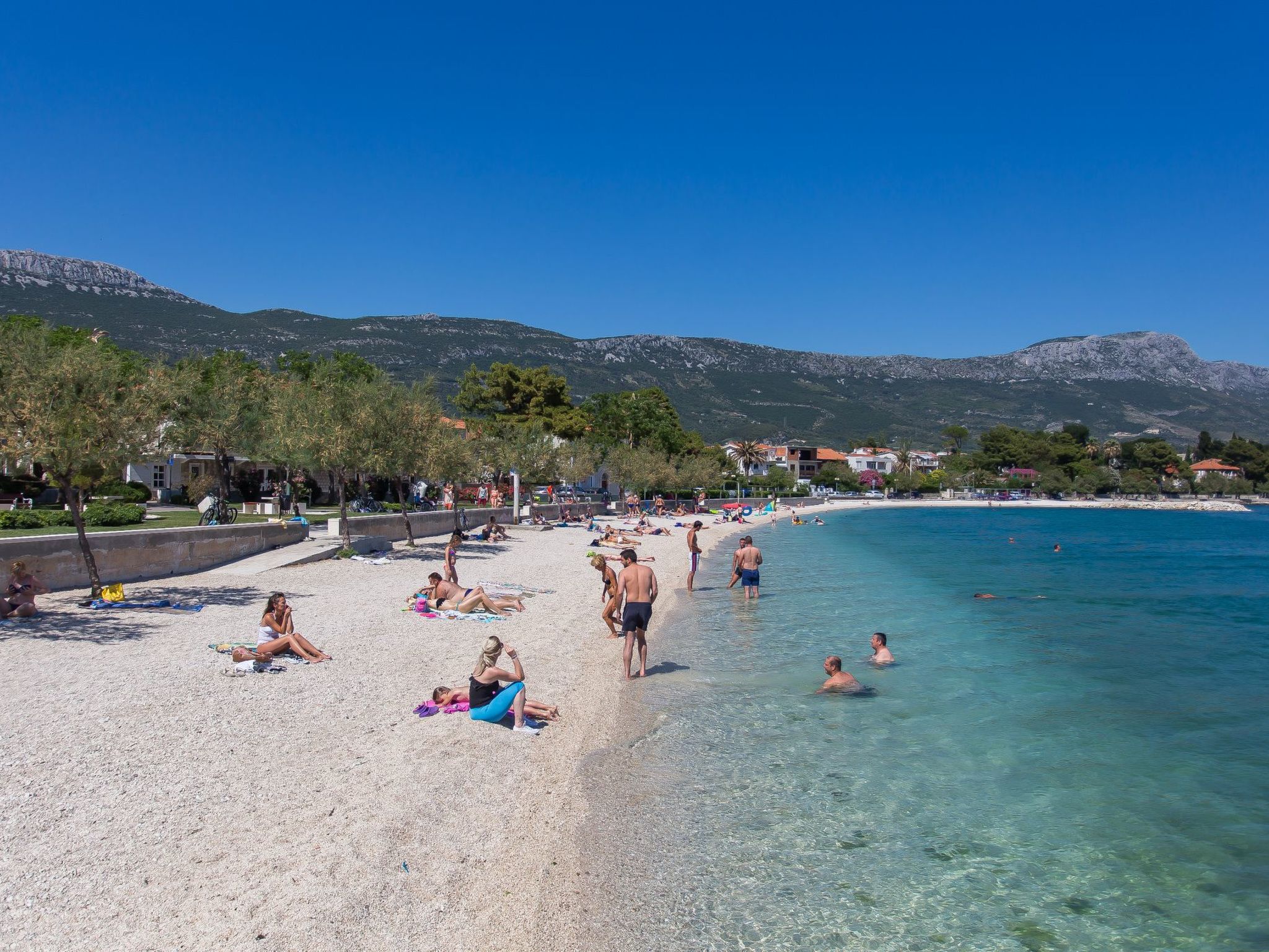 Moderne Meerblick ap.1 mit Pool und Terrasse bbq in der Nähe von Split Trogir-Binnen