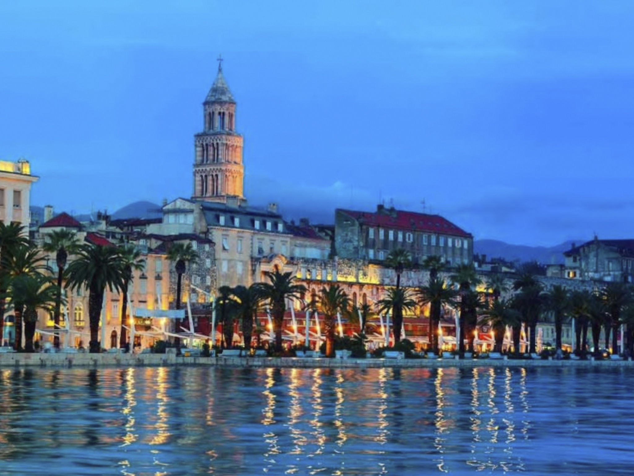 Moderne Meerblick ap.1 mit Pool und Terrasse bbq in der Nähe von Split Trogir-Binnen
