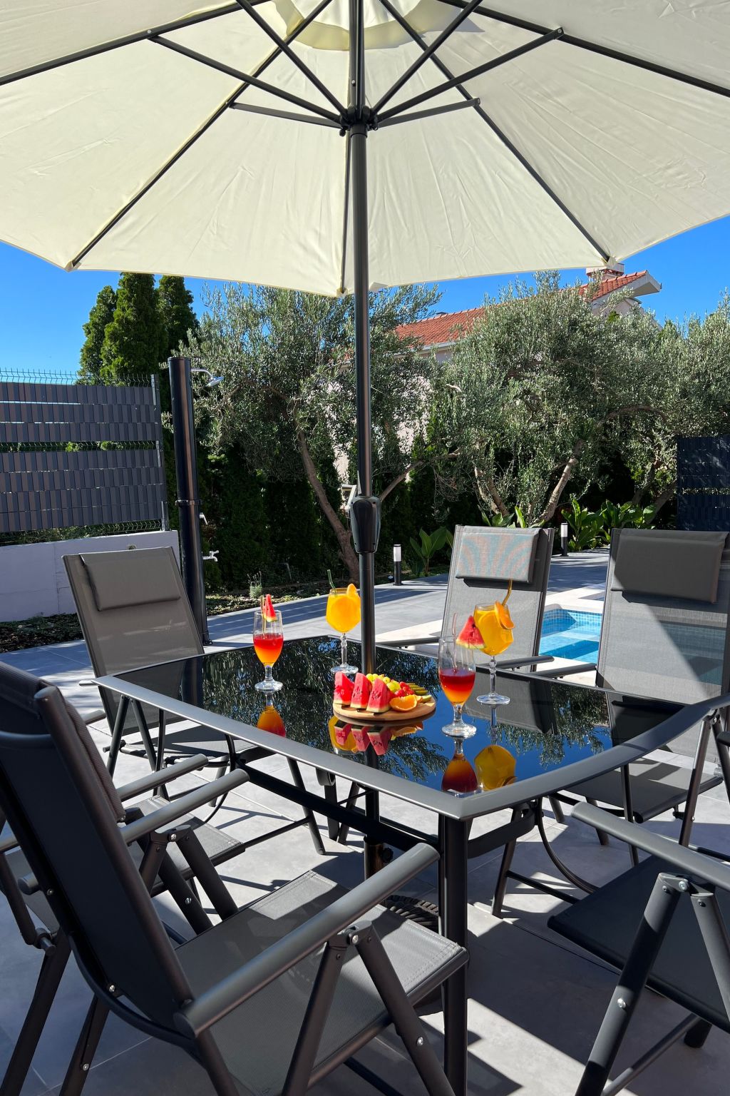 Moderne ap. 2 mit Pool und Grill in der Nähe von Split und Trogir-Binnen