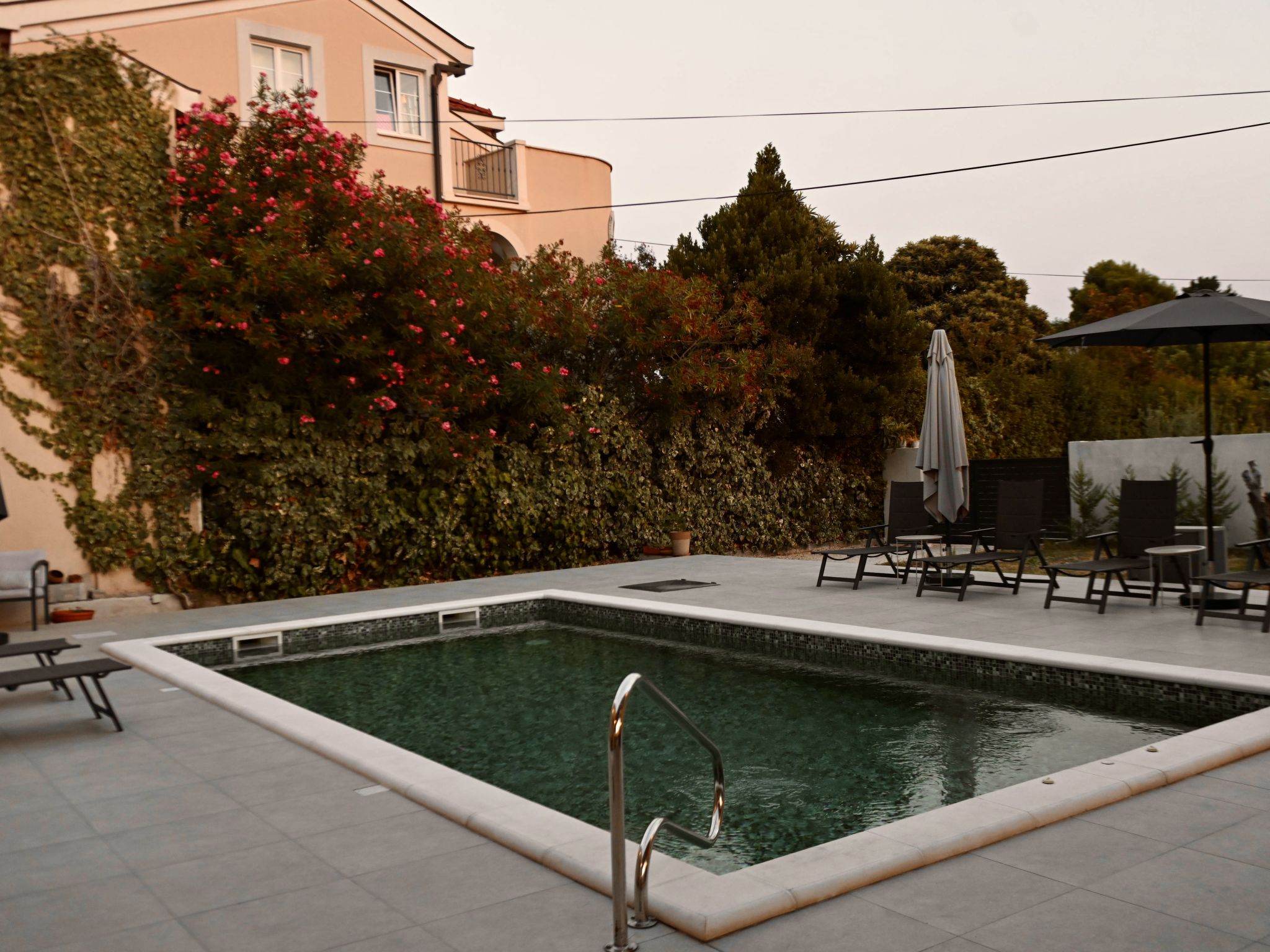 Grandpa Pouls Heritage, heated Pool