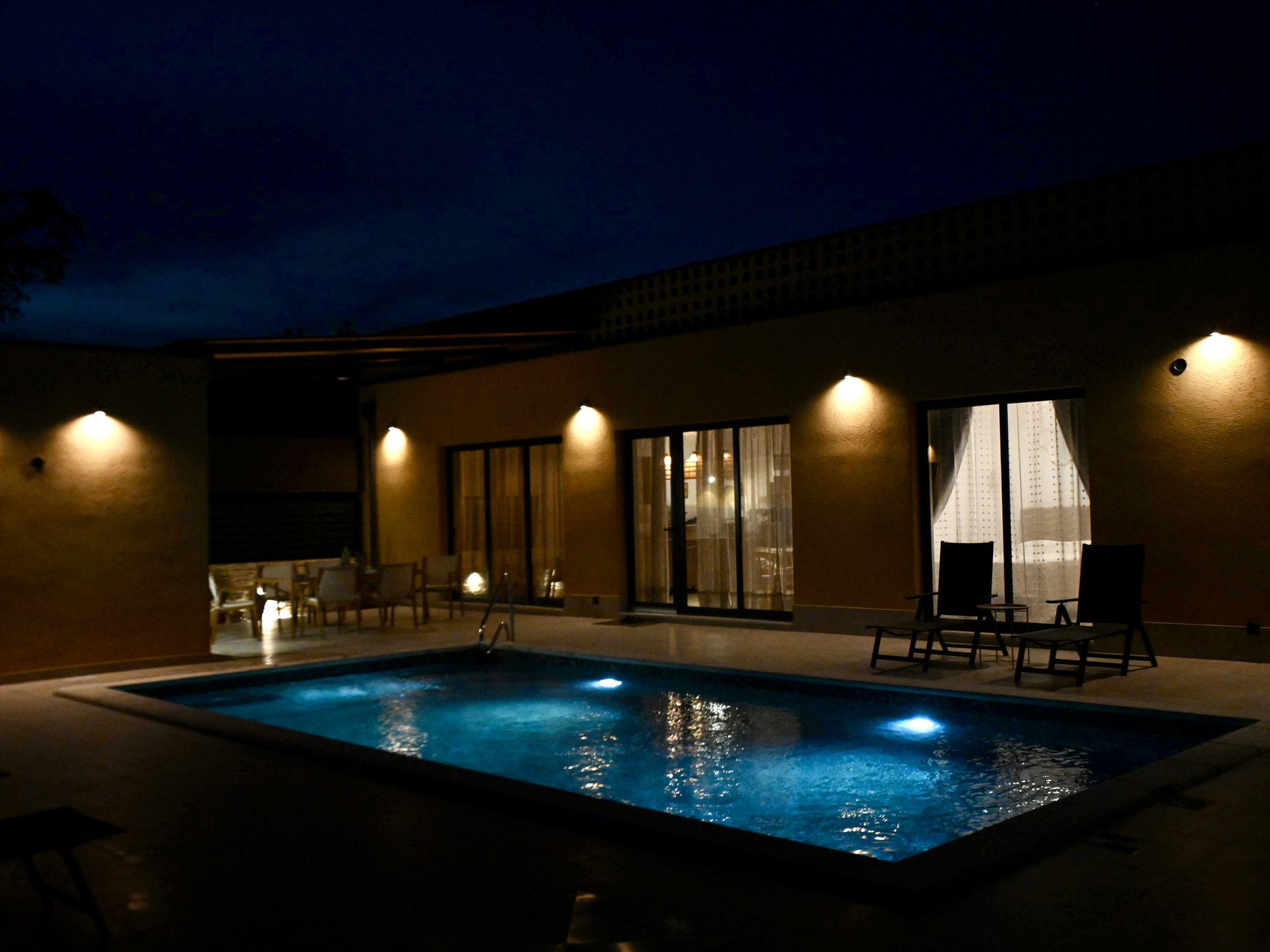 Grandpa Pouls Heritage, heated Pool - Buiten