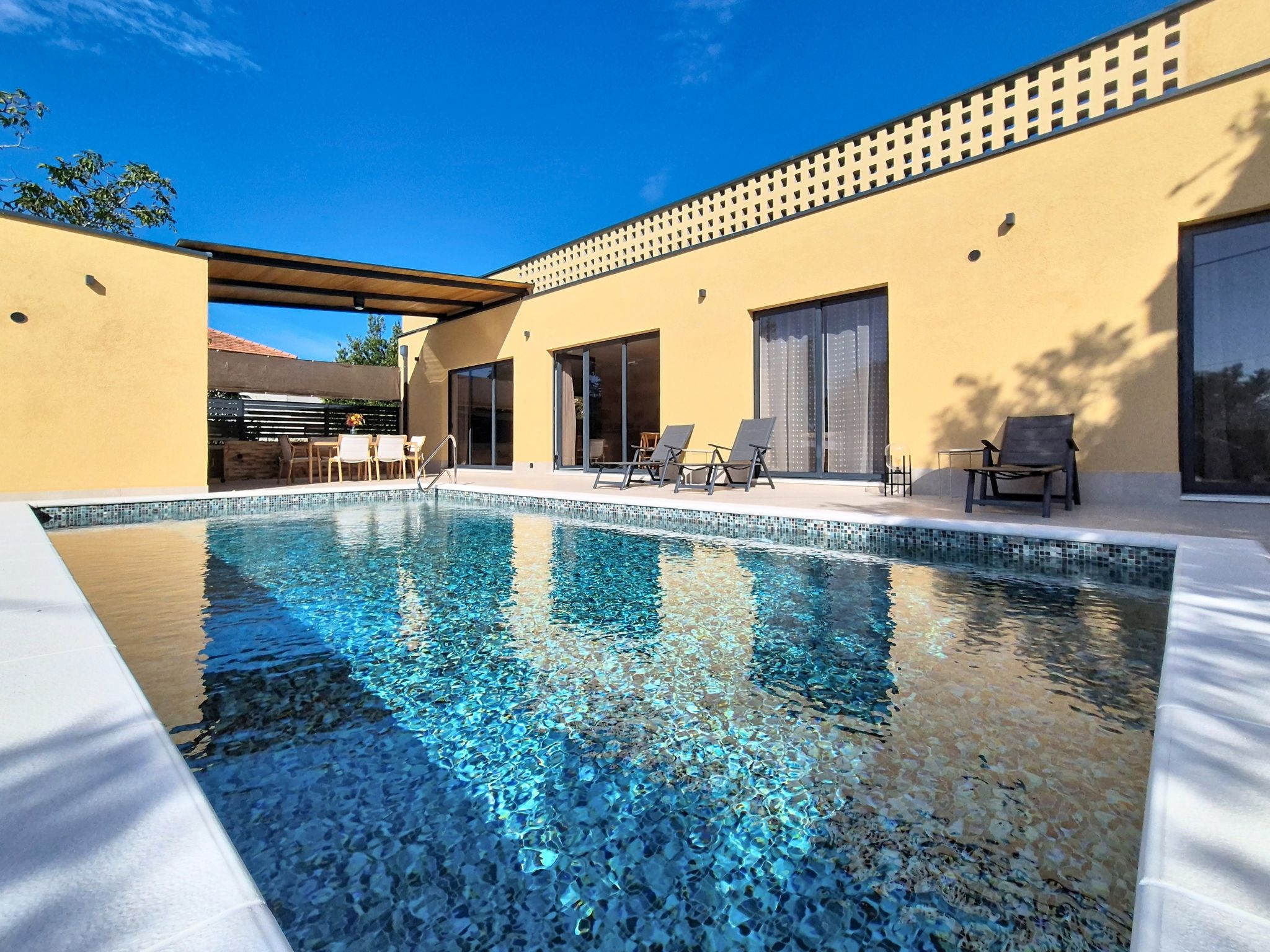 Grandpa Pouls Heritage, heated Pool