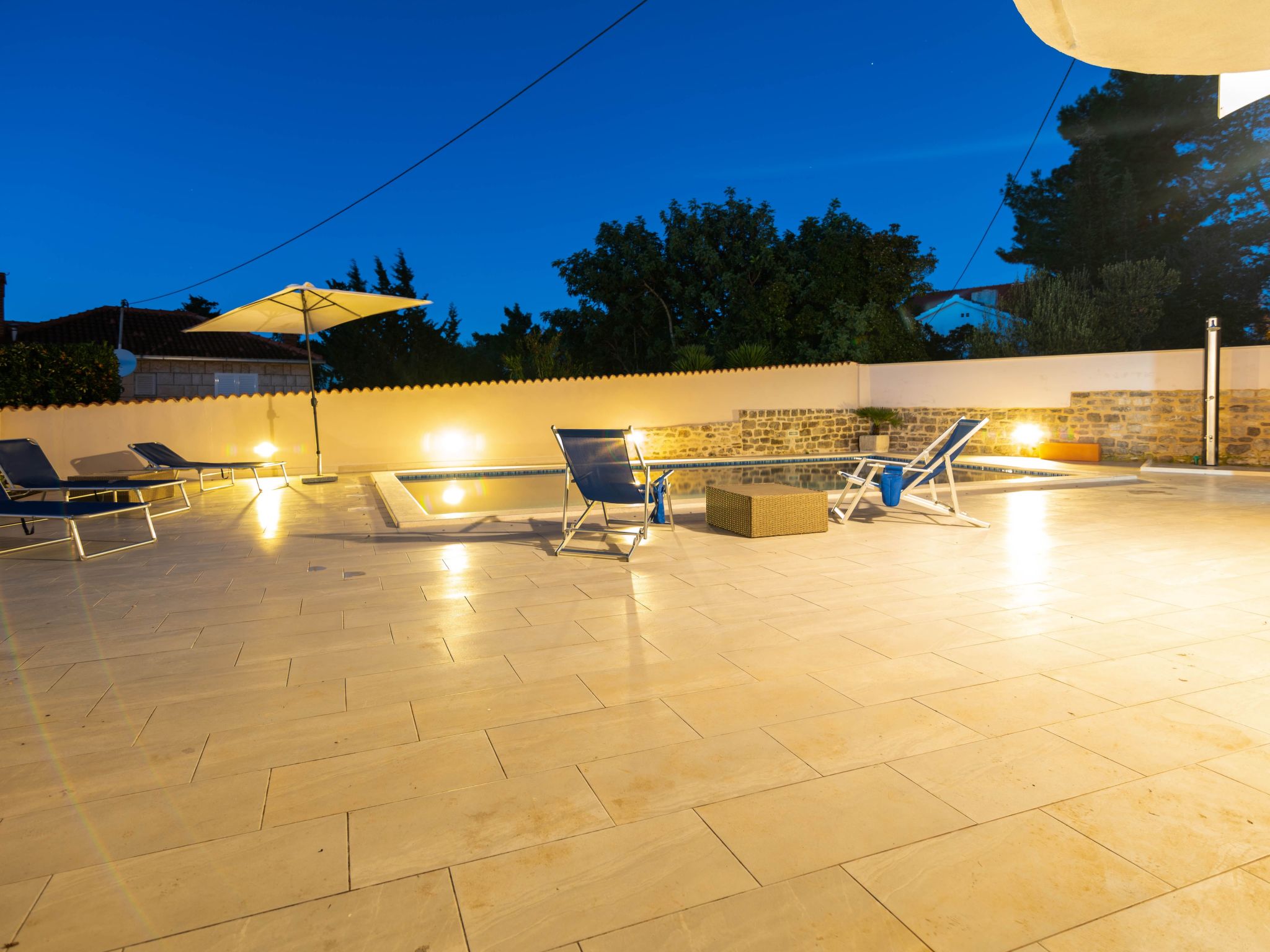 Haus in Splitska mit kostenlosem Parkplatz-Image-tags.info