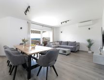 Nieuw vrijstaand vakantiehuis met tuin op 400m van zee in Kaštel Kambelovac - thumbnail 5