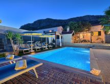 Villa Antea: Vrijstaande luxe met privézwembad vlakbij zee in Kaštel Sućurac - thumbnail 4