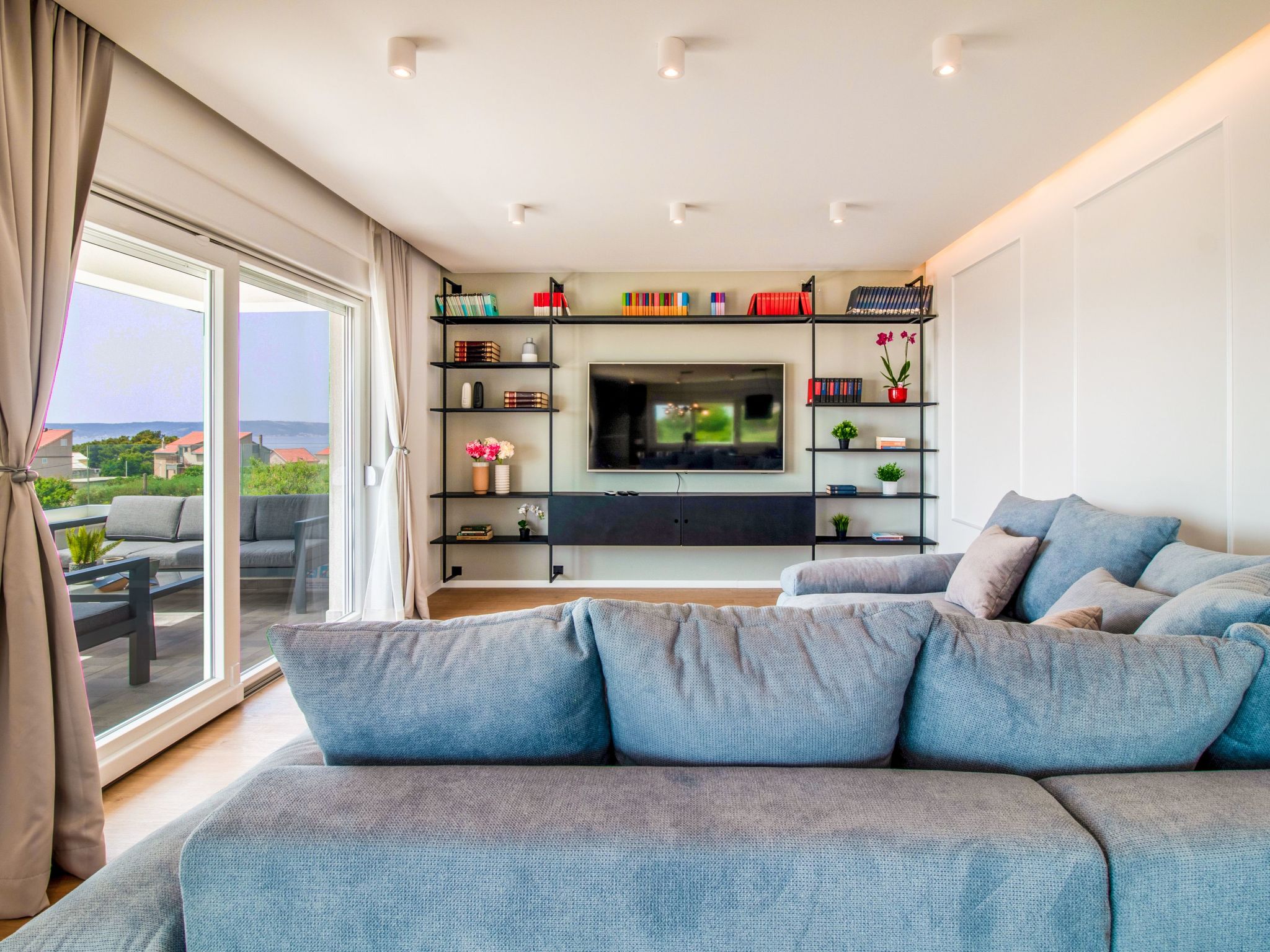 Villa Olea- Pool, Grill, Nähe Flughafen Split-Drinnen