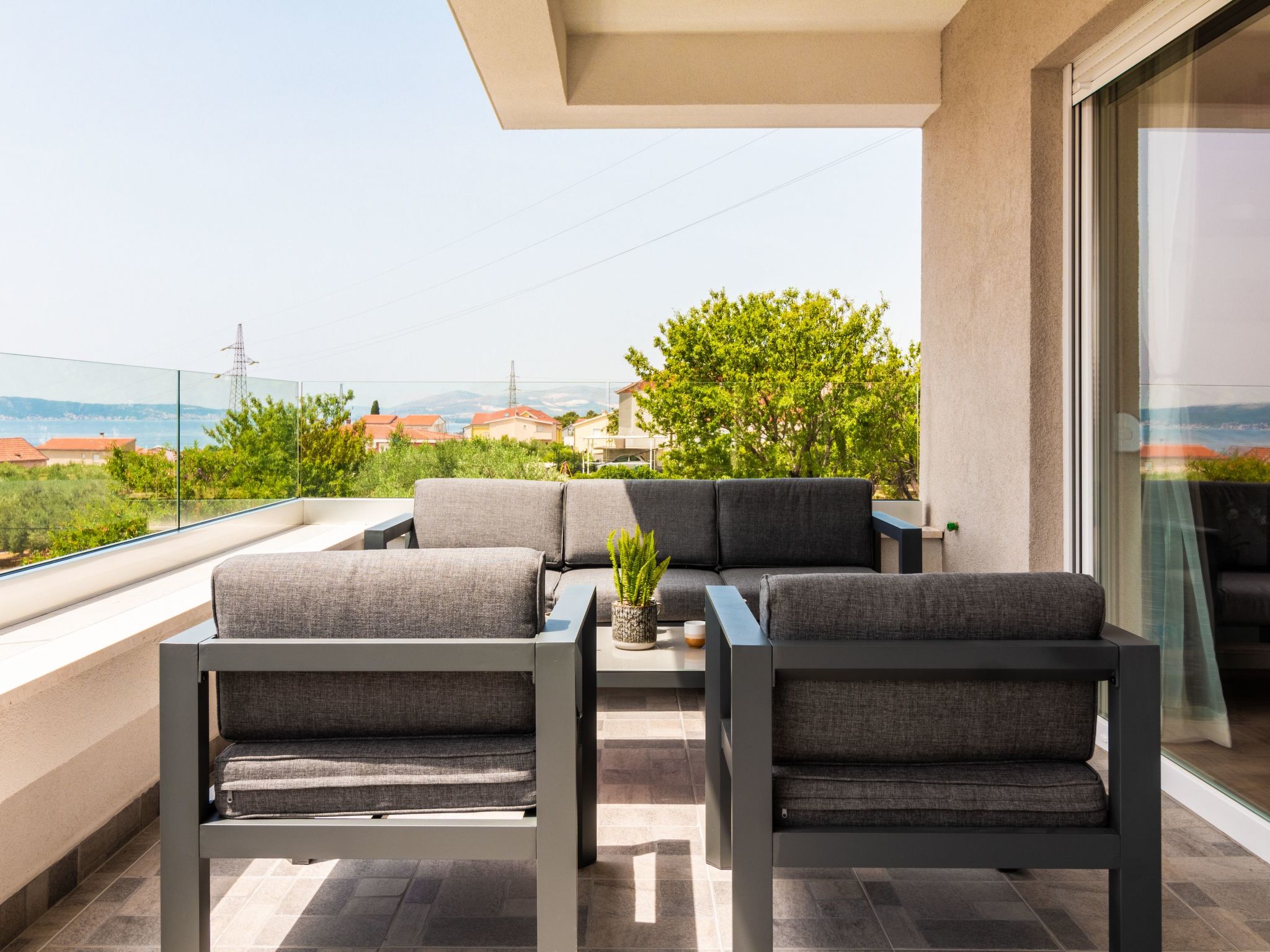 Villa Olea- Pool, Grill, Nähe Flughafen Split-Drinnen