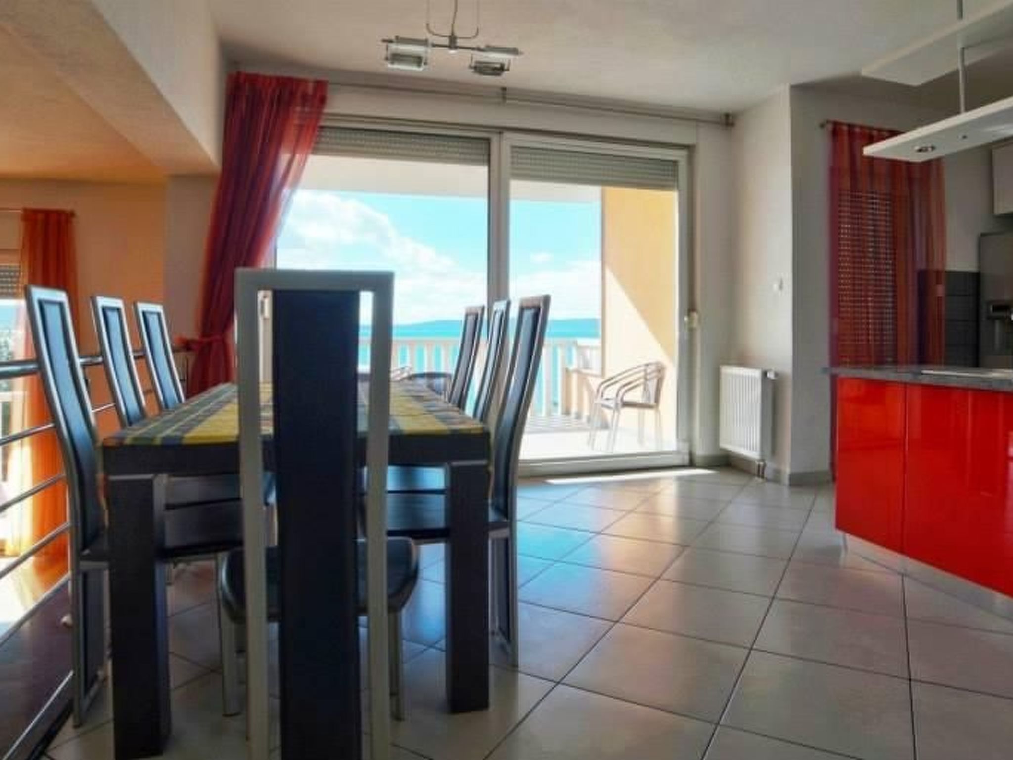 "Red" mit Blick auf das Wasser-Image-tags.info