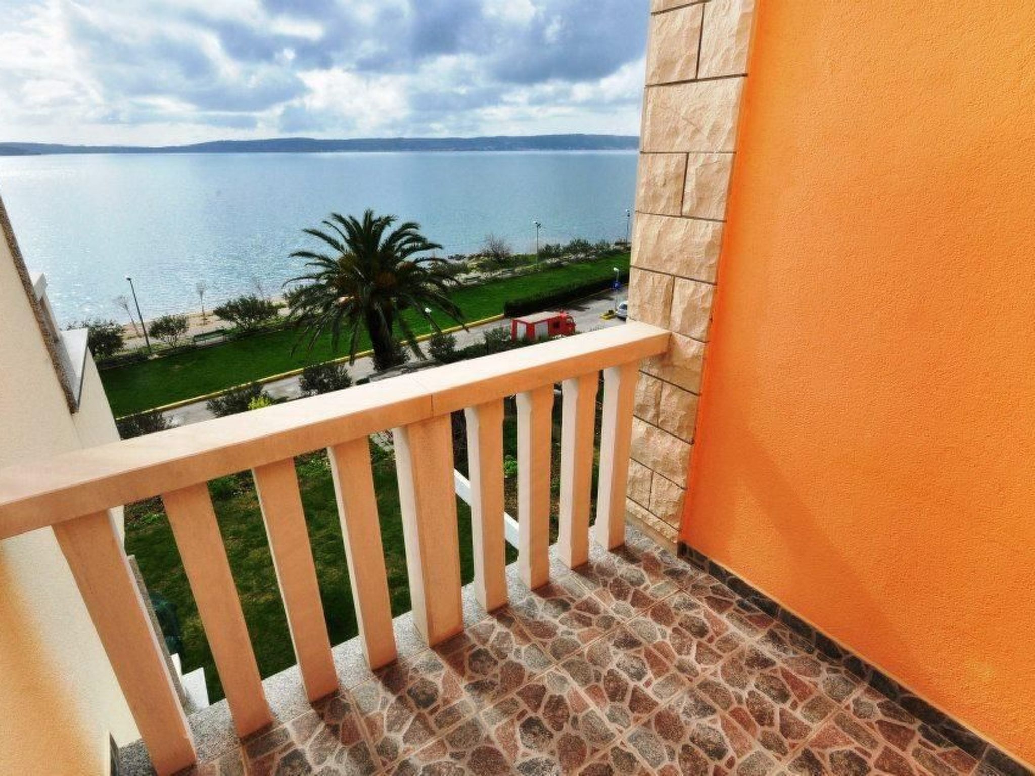 "Red" mit Blick auf das Wasser-Image-tags.info