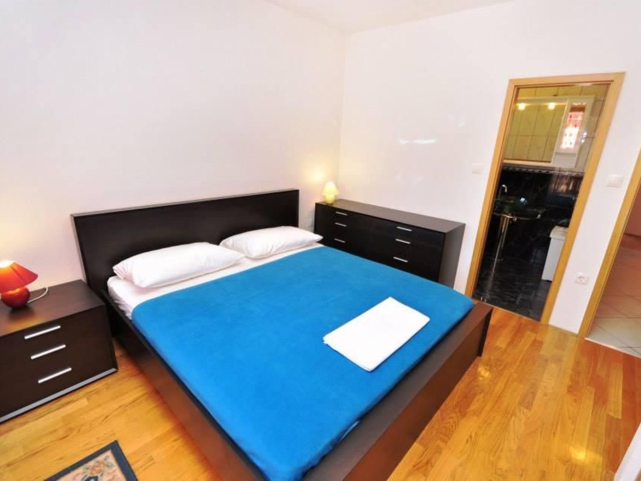 "Red" mit Blick auf das Wasser-Image-tags.info