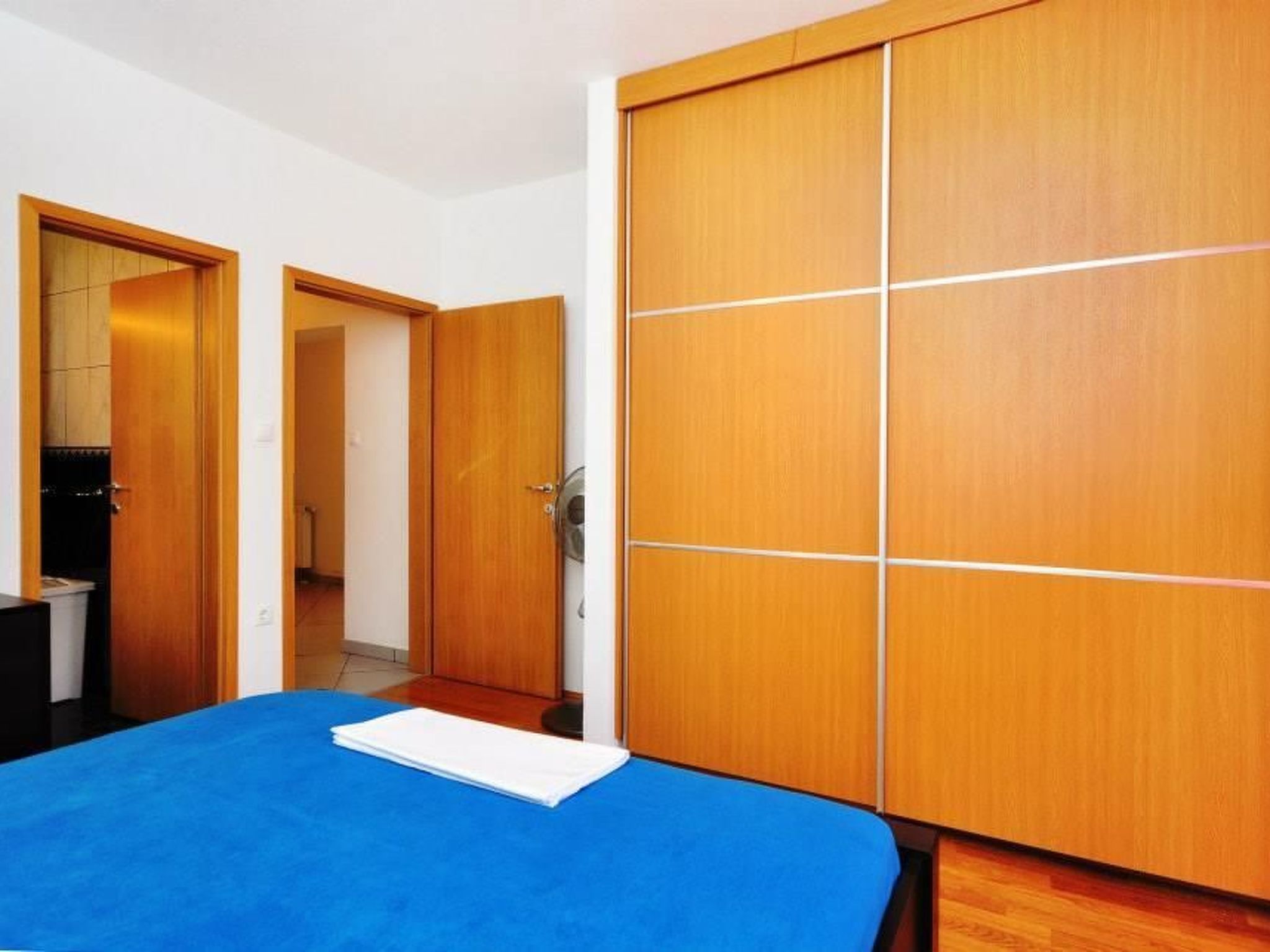 "Red" mit Blick auf das Wasser-Image-tags.info