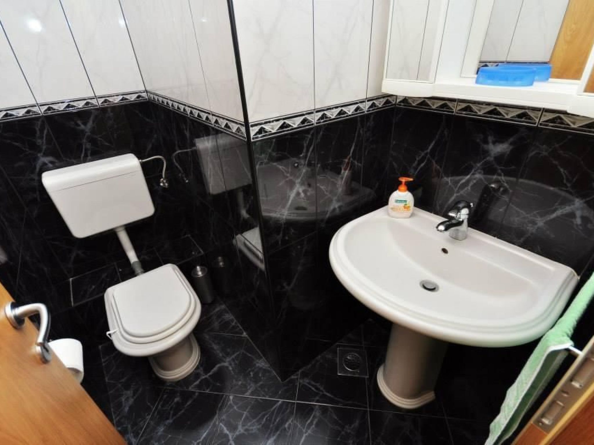 "Red" mit Blick auf das Wasser-Image-tags.info