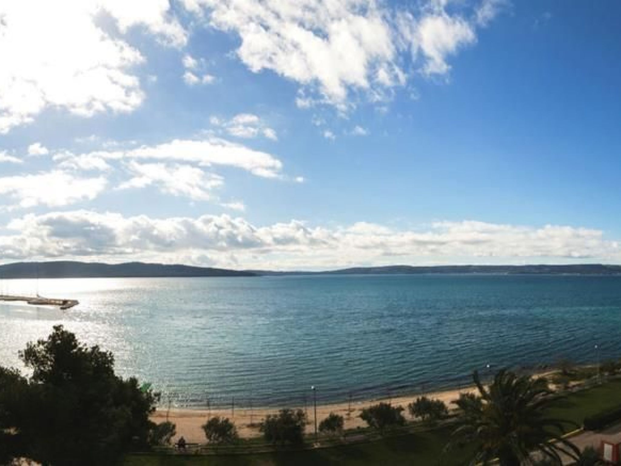 "Red" mit Blick auf das Wasser-Image-tags.info