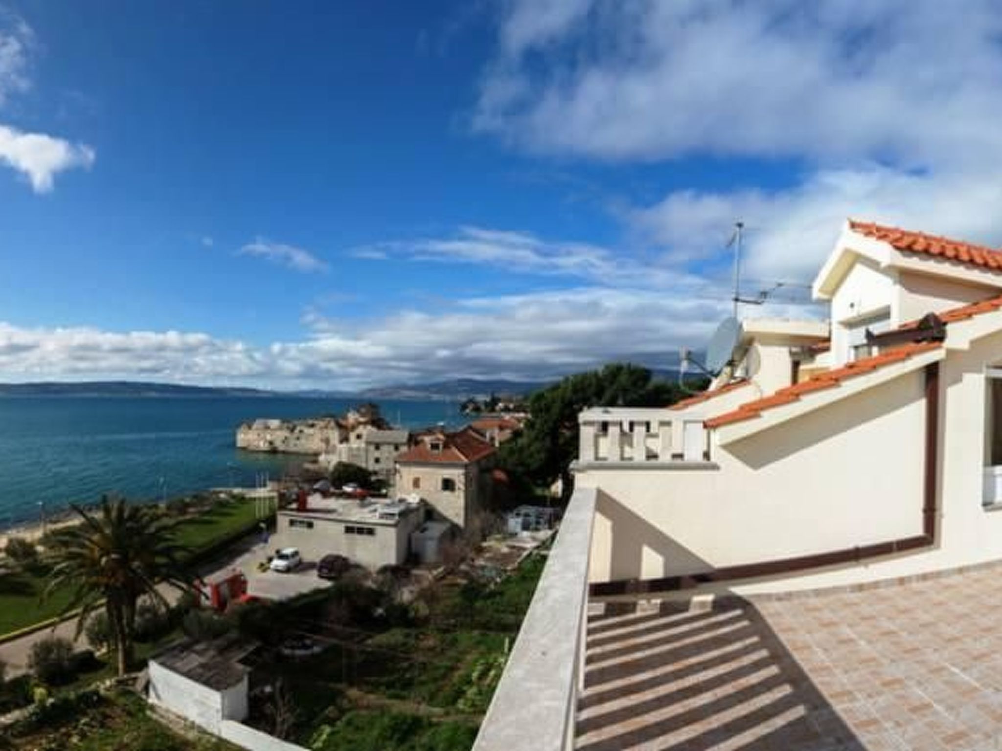 "Red" mit Blick auf das Wasser-Image-tags.info