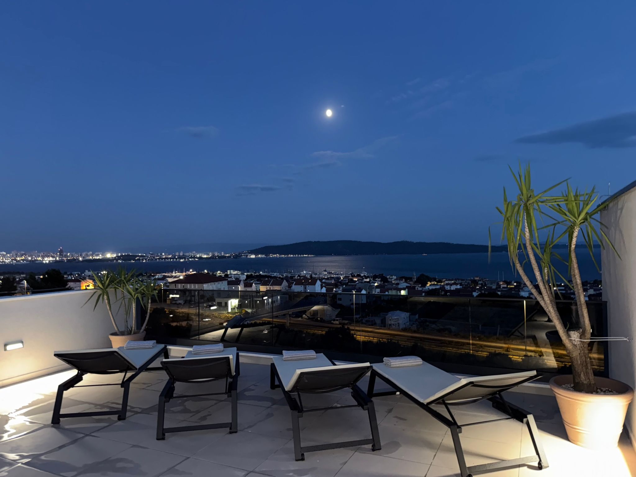 "Magnificent Lux View"-Drinnen