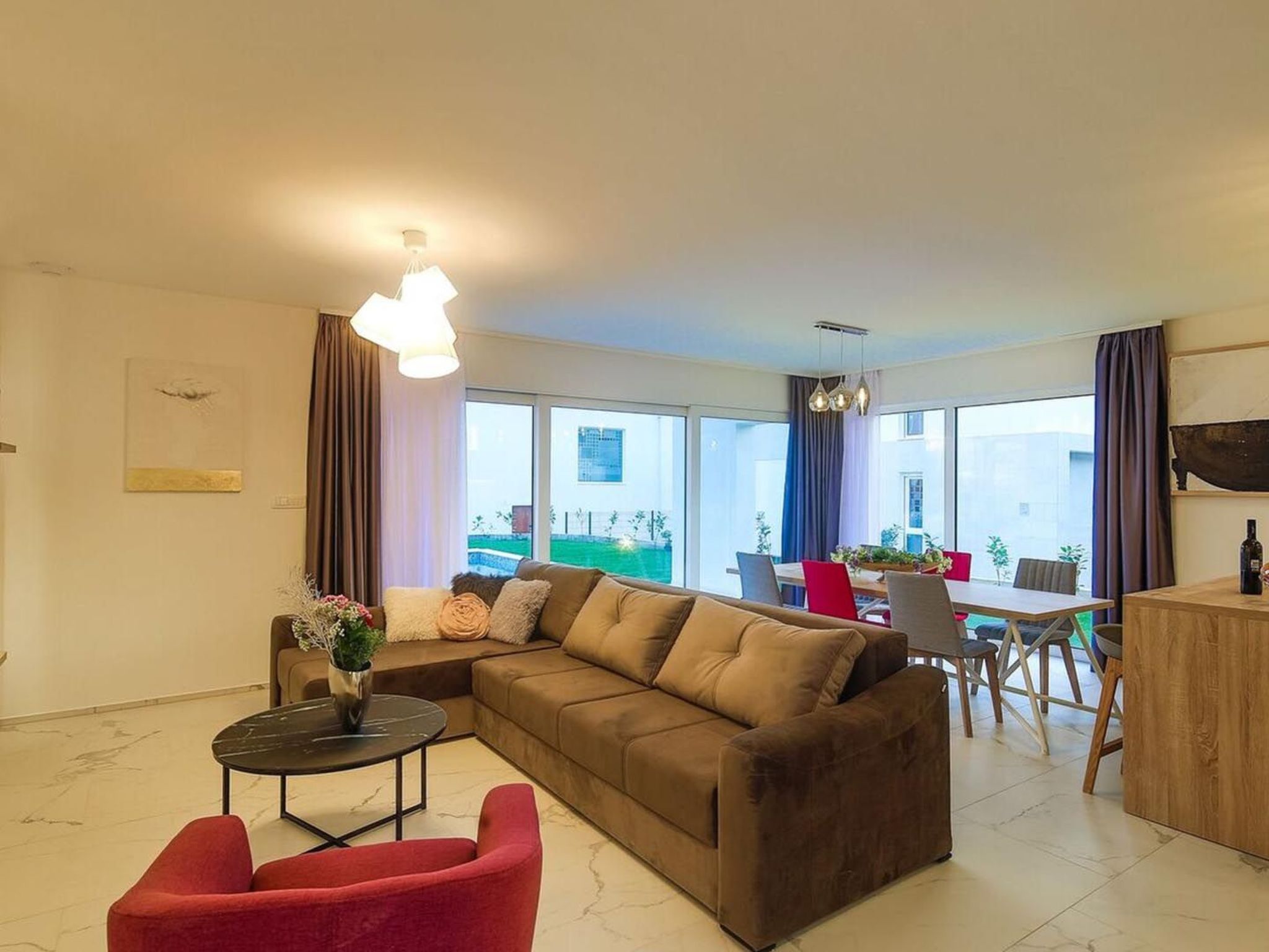 Elegante Villa Grace mit Pool