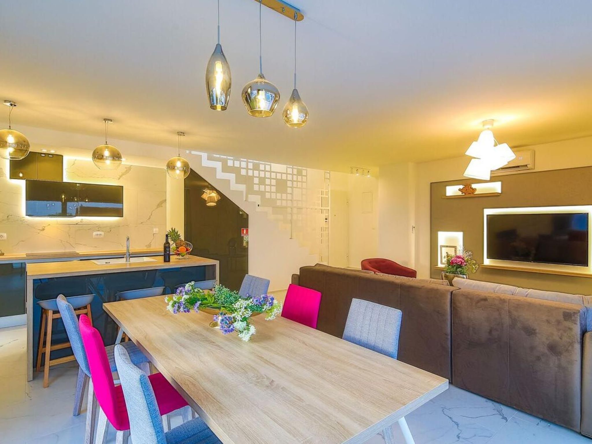 Elegante Villa Grace mit Pool