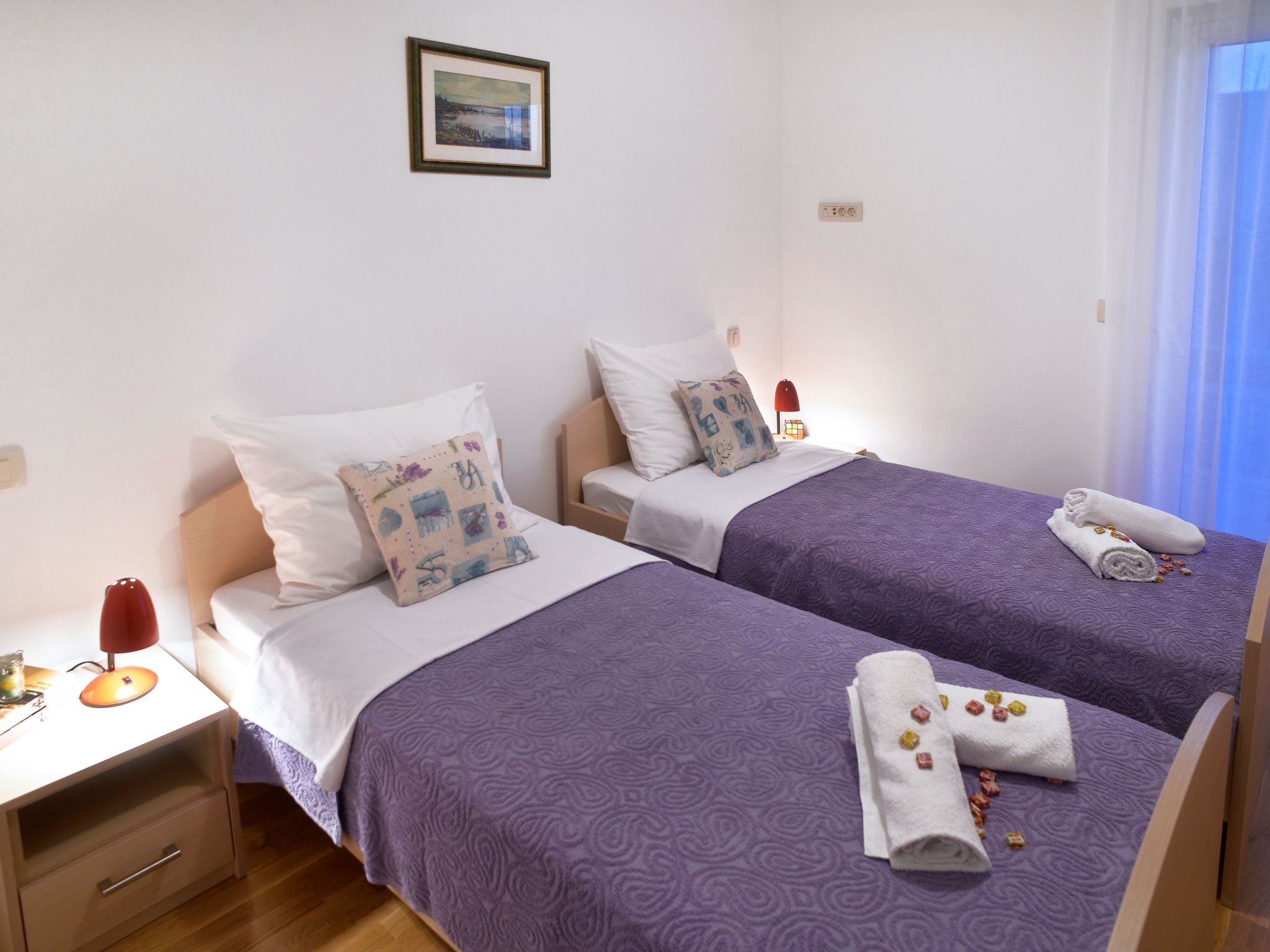 In Kastel Sucurac mit Parkplatz-Drinnen